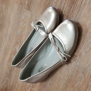 (EU37) ECCO Metallic Minimalist Flats Business Casual Dorm Ready Schoolgirl